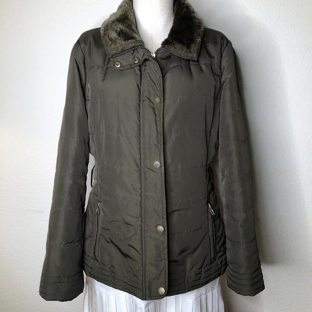 Beautiful, Pre-owned Olive Green "New York & Company" Ladies Coat